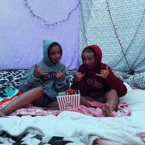 Meet your Posher, Kayla